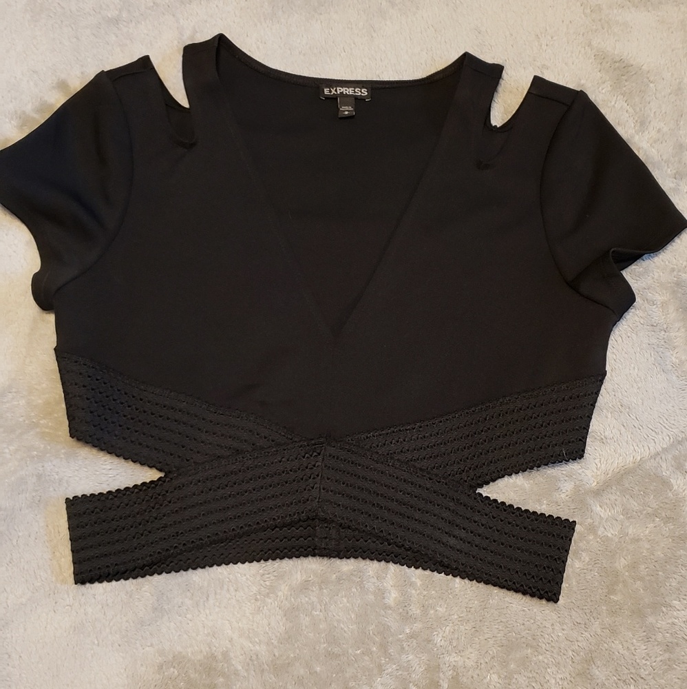 Black croptop negro